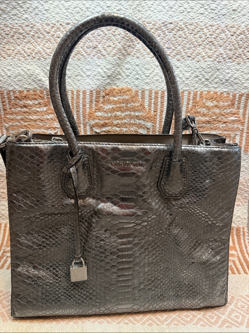 Michael Kors Mercer Medium Metallic Snake-Embossed-Leather Crossbody Bag Silver